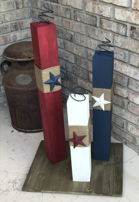 Wood Crafts Diy Projects, Fence Post Crafts, Cute Diy Decor, 4x4 Crafts, 4x4 Wood Crafts, Patriotic Crafts Diy, Americana Crafts, Patriotic Diy, Scrap Wood Crafts