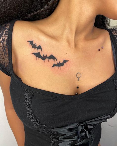 #battattoo #bats #blackwork Cool Tattoo Ideas Female, Vampire Bite Tattoo Neck, Goth Collarbone Tattoo, Bat Collar Bone Tattoos, Emo Chest Tattoo, Cute Gothic Tattoos, Small Goth Tattoo, Small Goth Tattoo Ideas, 96 Tattoo