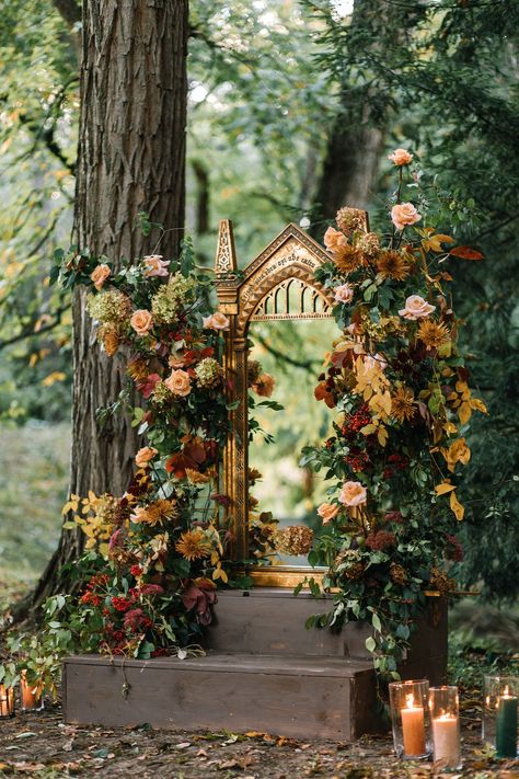 Victorian Forest Wedding, Fairytale Core Wedding, Magic Forest Wedding Theme, Fantasy Fall Wedding, Weasley Wedding Aesthetic, Medieval Wedding Reception, Romantic Fairytale Wedding Decor, Fall Castle Wedding, Harry Potter Wedding Flowers