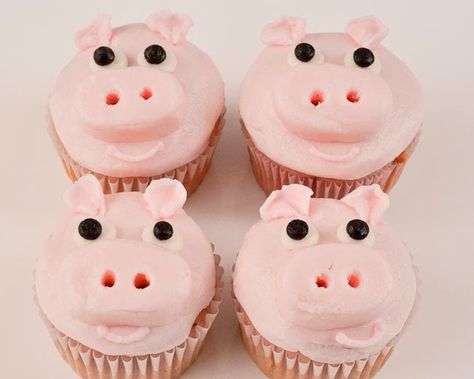 Beki Cook's Cake Blog: Easy Homemade Piggie Cupcakes Best Buttercream Icing, Animal Print Cupcakes, Baking Fails, Pig Cupcakes, Homemade Fondant, Cupcakes Easy, Best Buttercream, Black Food Coloring, Icing Frosting