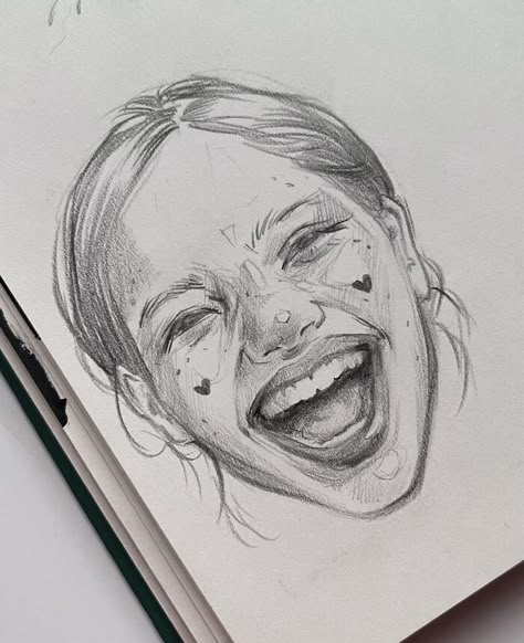 People Smiling Drawing, Self Painting, Sketched Portraits, Inspired Drawings, Art Faces, Sketchbook People, Art Of People, Self Portrait Sketch, Best Sketches