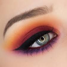 3 Eyeshadow Palettes to Add to Your Autumn Makeup Wishlist - RY Smokey Eyeshadow Looks, Trucco Smokey Eye, Makeup Names, Make Up Kits, Sunset Makeup, Red Eye Makeup, New Year's Makeup, Makeup Tip, Sugarpill Cosmetics