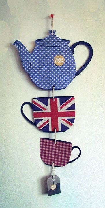 British Theme Classroom, British Themed Parties, Mobile Decoration, Plastic Fou, British Tea Party, British Party, British Decor, English Day, London Theme