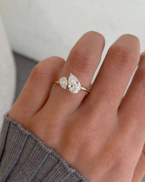 Step into celestial elegance with Jewel Vine's Handcrafted 3.71 CT Pear Cut Moissanite 2 Stone Toi Et Moi Ring in Gold and Silver, Perfect Ring for Engagement or Anniversary, Wedding Ring. 🌟 Crafted by celestial artisans, choose from silver, platinum, or 10k, 14k, or 18k gold in White, Yellow, or Rose Gold. Each ring, a celestial masterpiece, tells your unique love story. 💖 Key Features: ✦ Celestial Craftsmanship ✦ Meticulously handcrafted to your celestial specifications. ✦ Material Options ✦ Unique Gifts For Girlfriend, Vintage Anniversary Rings, Ring For Engagement, Engagement Rings Sale, Gold Anniversary Rings, Ring Rosegold, Birthday Gift Ring, Cvd Diamond, Types Of Diamonds