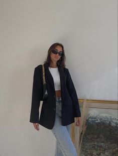 Blue Jean Jacket Outfits, Oversized Blazer Outfit, Blue Blazer Outfit, Blue Jean Outfits, Blazer Outfits For Women, Effortlessly Chic Outfits, Blazer Outfit, Trendy Fashion Tops, Causual Outfits