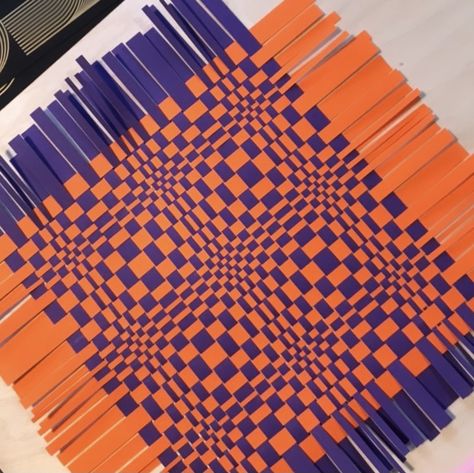 Geometric Weaving Pattern, Paper Weaving Patterns Design, Weaving Paper, Weaving Patterns Design, Paper Weave, Paper Weaving, Arte Inspo, Weaving Art, Weaving Patterns