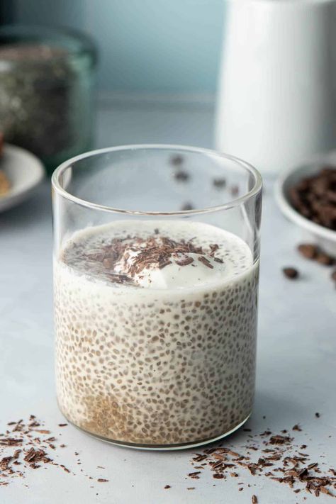 Coffee Chia Pudding, Coffee Banana Smoothie, Pudding Breakfast, Chia Pudding Breakfast, Vegan Journey, Special Meals, Chocolate Chia Pudding, Banana Coffee, Single Serving Recipes