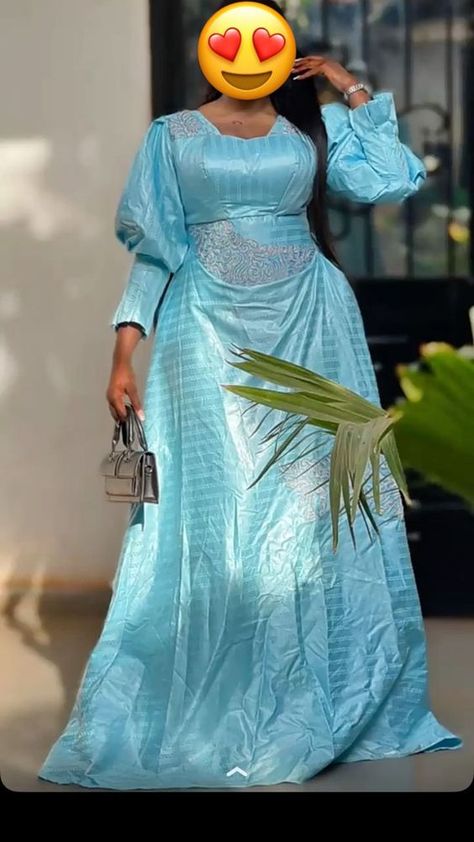 Gambian Clothes, Senegalese Clothing, Couples African Outfits, African Party Dresses, Native Dress, Best African Dresses, African Inspired Clothing, African Fashion Traditional, African Outfits