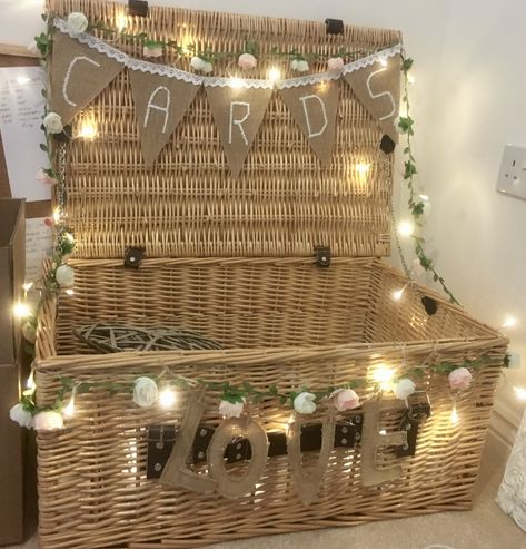 Wedding Card Basket Ideas, Wedding Money Box Ideas, Basket For Wedding Cards, Wedding Card Basket, Gift Card Displays, Wedding Gift Card Box, Rustic Card Box Wedding, Card Basket, Gypsophila Wedding