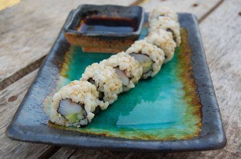 Recipe - Homemade Sushi (with brown rice) from 100 Days of Real Food Clean Eating Week, Rice Sushi Rolls, Brown Rice Sushi, Sushi Recipes Homemade, 100 Days Of Real Food, Rice Sushi, Sushi At Home, Table D Hote, Clean Foods