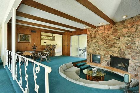 Mid Century Modern Conversation Pit 433 Fern Dell Pl, Glendale, CA 70s Home Design, Modern Conversation Pit, Maximalist Rooms, Conversation Pit, 70s House, 1960s Home, 70s Interior, Retro Interior Design, Sunken Living Room