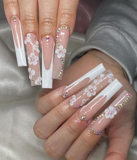 Long White Nails, Xxl Nails, 3d Flower Nails, Beauty Nails Design, Long Nail Designs, Nails Design With Rhinestones, Long Acrylic Nails Coffin, Acrylic Nails Coffin Pink, Long Square Acrylic Nails