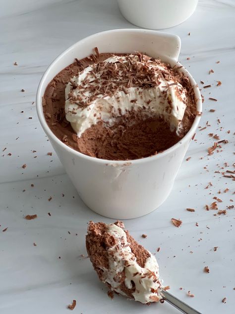 Very easy, egg-free, chocolate mousse recipe! With option to make it vegan! Best Chocolate Mousse Recipe, Easy Chocolate Mousse, Food Dolls, Chocolate Pudding Recipes, Chocolate Souffle, Chocolate Mousse Recipe, Delectable Desserts, Espresso Powder, Coconut Whipped Cream