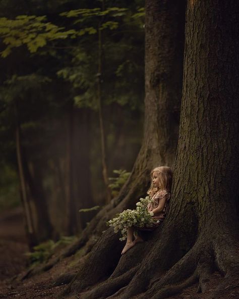 Enchanted Forest Family Photoshoot, Enchanted Forest Photoshoot, English Woodland, Children Aesthetic, Whimsical Photoshoot, Babies Pics, Forest Photoshoot, Forest Fairies, Kids Falling