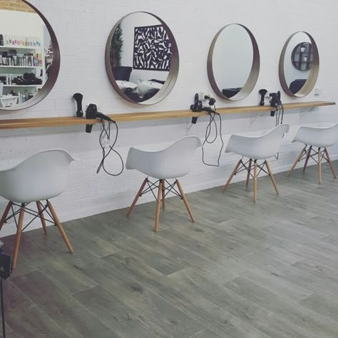 10 Salon Designs That We Love Salon Designs, Hair Salon Interior Design, Salon Interior Design Ideas, Small Salon, Nail Salon Interior Design, Home Hair Salons, Hairdresser Salon, Hair Salon Design, Hair Salon Interior