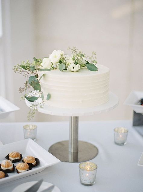 Layer Wedding Cake, One Tier Cake, Cakes Simple, White Inspiration, Small Wedding Cakes, White Wedding Cakes, Simple Wedding Cake, White Wedding Cake, Elegant Wedding Cakes