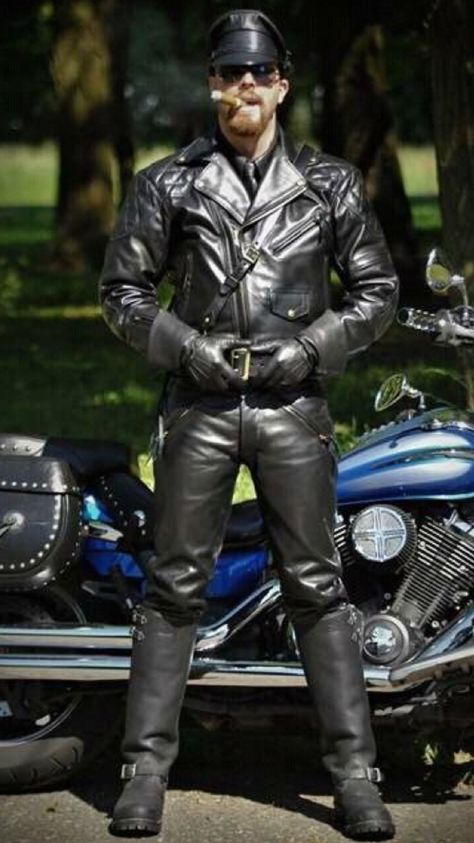 Bear Leather, Tight Leather Pants, Mens Leather Clothing, Hot Boots, Gay Fashion, Masculine Men, Mens Leather Boots, Motorcycle Leather, Biker Leather