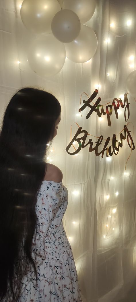 Birthday No Face Photo, Faceless Birthday Photo Idea, Story Filters, Sweet Sixteen Birthday Party Ideas, Happy Birthday Decor, Instagram Story Filters, Birthday Inspo, Sweet Sixteen Birthday, Really Deep Quotes