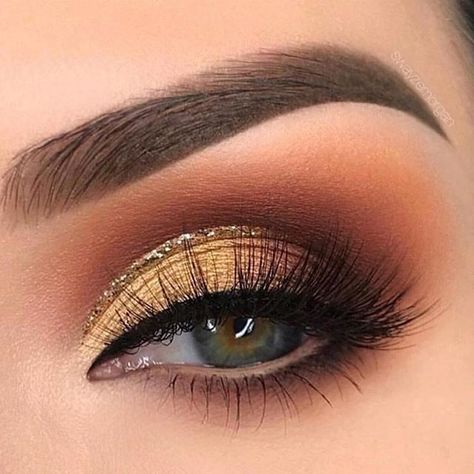 Mermaid Beauty, Eyeliner Hacks, Glam Glow, Gold Eye Makeup, Eye Makeup Palette, Glitter Eye Makeup, Soft Glam Makeup, Dramatic Eyes, Makeup Looks For Brown Eyes