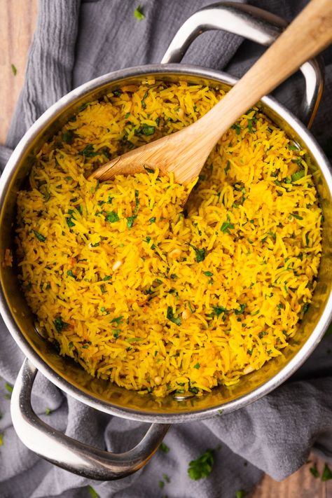 Mediterranean Rice - Comfortable Food Mediterranean Basmati Rice Recipes, Mediterranean Wild Rice, Hummus And Rice, Mediterranean Brown Rice Recipes, Flavorful Rice Recipes, Indian Rice Recipes Basmati, Pakistani Rice Recipes, Mediterranean Rice Recipe, Moroccan Rice