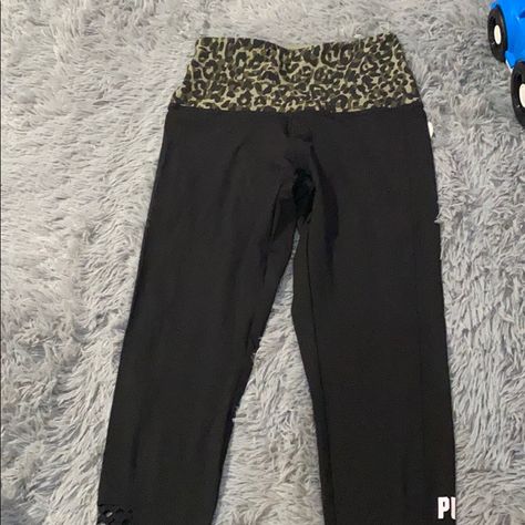 Victoria Secret High Waist Leggings Size Small Nwt Victoria Secret Foldover Leggings, 2000s Leggings, Y2k Leggings, 2010 Fits, Vs Leggings, Victoria Secret Outfits, Flared Leggings, School Clothes, High Waist Leggings