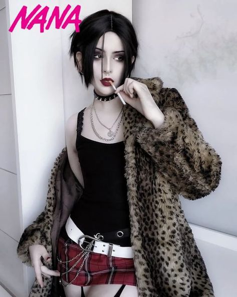 Nana Osaki Cosplay, Nana Osaki Outfit, Nana Cosplay, Osaki Nana, Tropical Cyclone, Spirit Week Outfits, Nana Manga, Nana Osaki, Pastel Goth Fashion