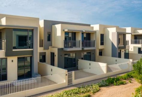 Luxury Townhouse In Maple At Dubai Hills Estate Dubai Townhouse, Luxurious Townhouse, Manifestation 2024, Dubai Hills, Luxury Townhouse, Bed Luxury, Modern Townhouse, Townhouse For Rent, Dubai Real Estate