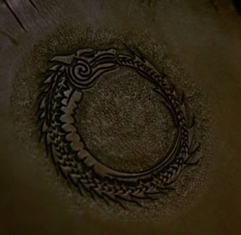 #The hollow #Symbol #The originals     season 4 The Hollow The Originals, The Hollow Aesthetic, The Originals Tattoo, Hope Mikaelson The Originals, The Originals Aesthetic, Tvd Aesthetics, Originals Aesthetic, Dragon Tattoo Back Piece, Werewolf Aesthetic