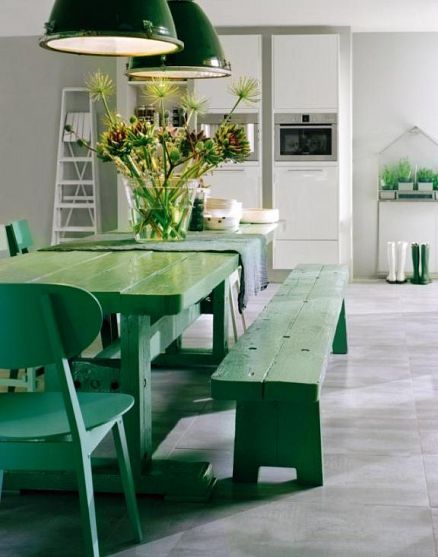 cute Green Dining Room, Green Table, Design Del Prodotto, Green Interiors, Green Rooms, Style At Home, Green Kitchen, Farmhouse Table, Dining Room Design