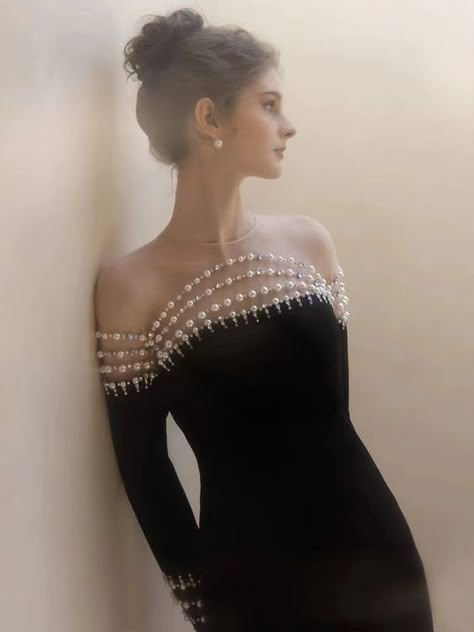 Black Evening Dress New High Definition Light Luxury Pearl Fishtail Dress Series No Return or Black Dress With Pearls, A Line Formal Dress, Prom Dress A Line, Prom Dresses Off The Shoulder, Long Black Skirt, Black Evening Dress, Fishtail Dress, Vintage Mermaid, Long Sleeve Prom