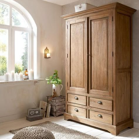 Casa Rock, Wooden Armoire, Wooden Wardrobe Design, Wooden Closet, Wardrobe Interior Design, Wooden Wardrobe, Wardrobe Furniture, Furniture Design Living Room, Dekorasi Rumah