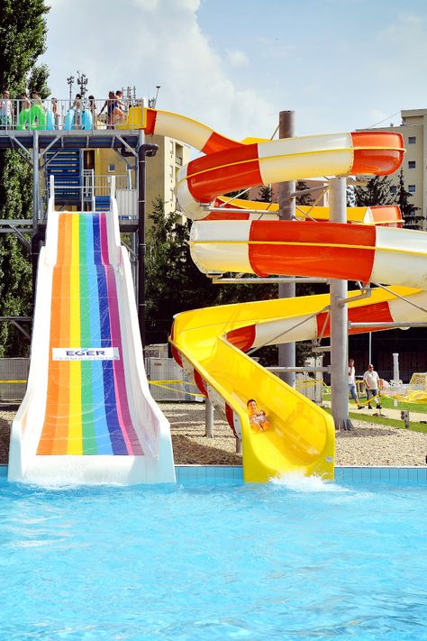 Two bright slides at the Thermal Spa of Eger. As you can see the wide water slide also has a logo printed on it. This is a nice customisation option that we can recommend on Wide Slides.  #waterslides #sunny #summer Big Water Slides, Water Park Rides, Indoor Pool House, Swimming World, Pool Party Kids, Thermal Spa, Water Parks, Fun Places To Go, Shopping Places