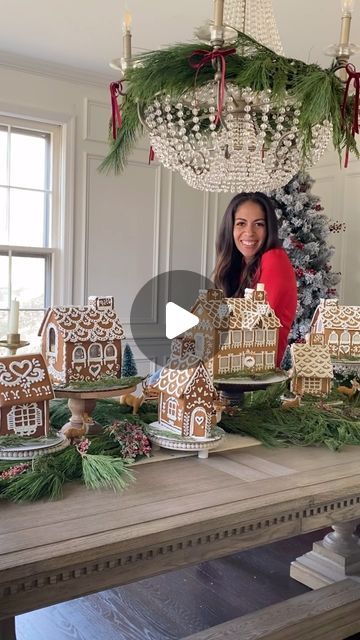 𝐃𝐈𝐘 𝐓𝐨𝐠𝐞𝐭𝐡𝐞𝐫 | 𝐇𝐨𝐦𝐞 𝐃𝐞𝐬𝐢𝐠𝐧 on Instagram: "Make your holiday gingerbread tradition actually enjoyable this year! #gingerbread #gingerbreadhouse #christmastraditions" Gingerbread House Station, Gingerbread Christmas Table Setting, Gingerbread House Table Centerpiece, Gingerbread Table Setting, Adult Gingerbread House Party, Gingerbread Table Centerpieces, Classic Gingerbread House, Gingerbread Display, Gingerbread House Making Party