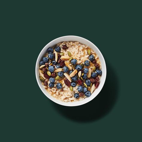 Starbucks Oatmeal, Oatmeal Calories, Oatmeal Nutrition Facts, Order At Starbucks, Whole Grain Oatmeal, Vanilla Bean Scones, Healthy Fast Food Options, Blueberry Bagel, Best Drinks