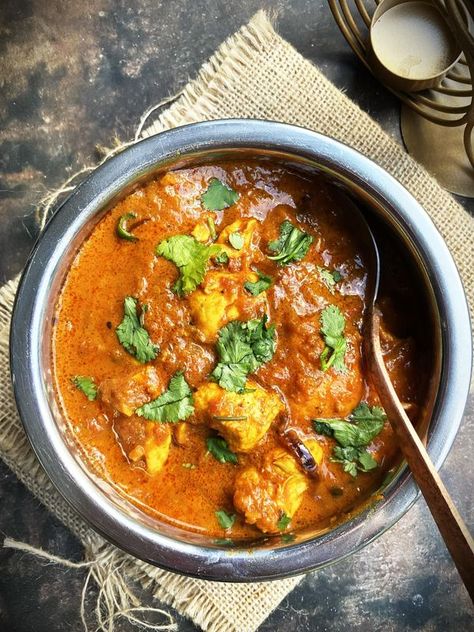 Punjabi Chicken Curry, Punjabi Chicken, Chicken Curry Recipe, Weather Change, Curry Chicken Recipes, Curry Recipe, Chicken Curry, Curry Chicken, Curry Recipes