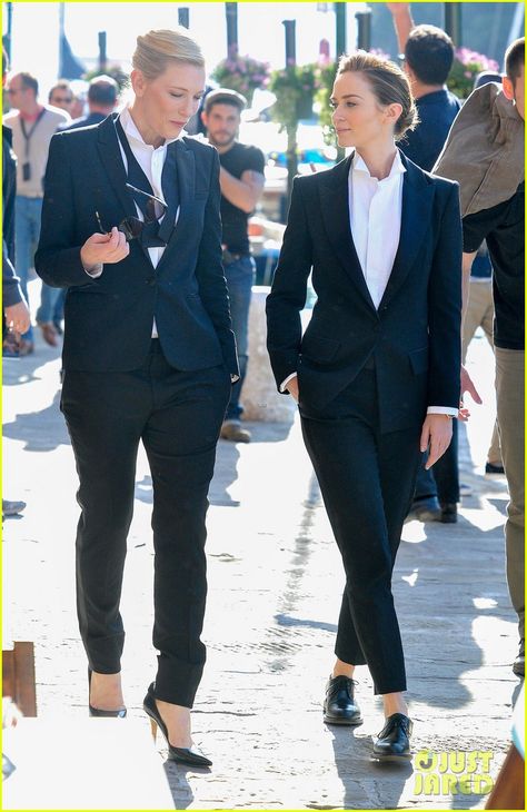 Emily Blunt & Cate Blanchett Film a Watch Commercial in Italy Women In Suits, Look Working Girl, Tomboy Stil, Woman In Suit, Androgynous Fashion, Cate Blanchett, Tomboy Fashion, Business Attire, Suit Fashion