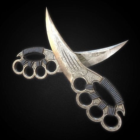 Knuckle Duster, Pretty Knives, Heroic Fantasy, Fantasy Props, Cool Swords, Knife Design, Cool Knives, Armor Concept, الرسومات اللطيفة