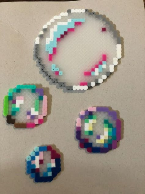 Bubbles Perler Bead Pattern, Door Perler Beads, Bubble Perler Beads, Pretty Perler Bead Patterns, Pyssla Ideas Minecraft, Chibi Perler Bead Patterns, Disco Ball Perler Beads, Clear Perler Bead Patterns, Girly Perler Bead Patterns