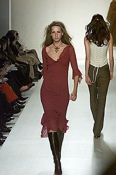 90s Runway Fashion, Runway Outfits, Show Collection, Aesthetic Fits, Runway Looks, Runway Models, Fashion Show Collection, Nicole Miller, 2000s Fashion