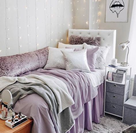 What Your Dorm Room Theme Should Be Based On Your Zodiac Purple Dorm Rooms, Purple Dorm, Dorm Room Themes, Purple Room Decor, Dorm Room Styles, Dorm Inspiration, College Dorm Room Decor, Dorm Room Designs, Girls Dorm Room