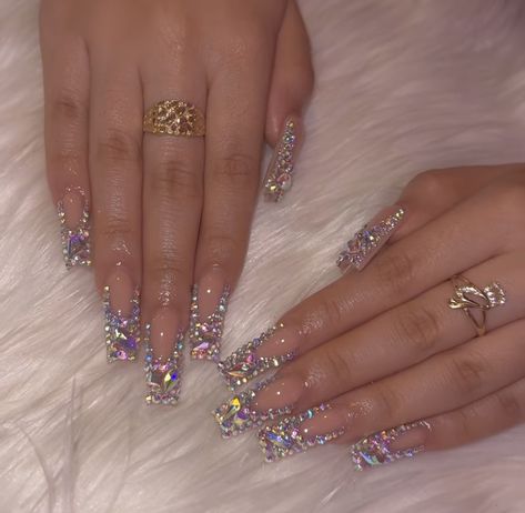 Coffin Diamond Nails, Gem Nail Designs Rhinestones, Medium Bling Nails, Birthday Nails Silver, Diamond French Tip Nails, Nail Inspo Bling, Cute Bling Nails, Birthday Nails Bling, Bling Birthday Nails