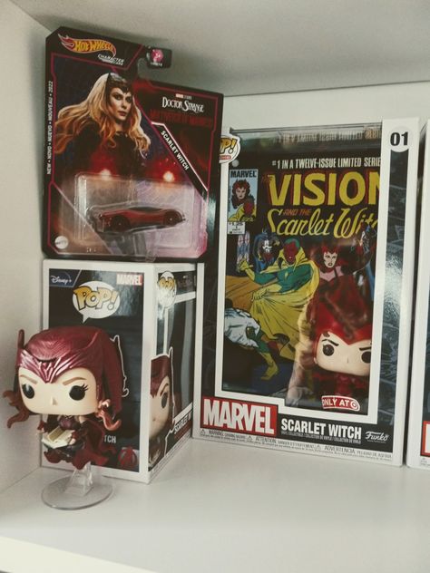 Wanda Maximoff Room Decor, Funko Shelf, Avengers Themed Bedroom, Nerdy Aesthetic, Marvel Decor, Avengers Bedroom, Punk Room, Funko Pop Avengers, Marvel Bedroom