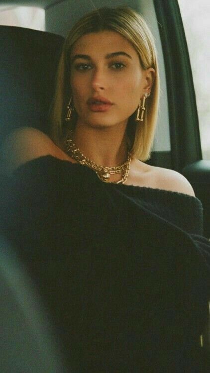 Hailey Bieber / Baldwin Loren Grey, Hailey Baldwin Style, Penteado Cabelo Curto, Hailey Baldwin, Grunge Hair, Hailey Bieber, Marilyn Monroe, Lana Del Rey, Beyonce