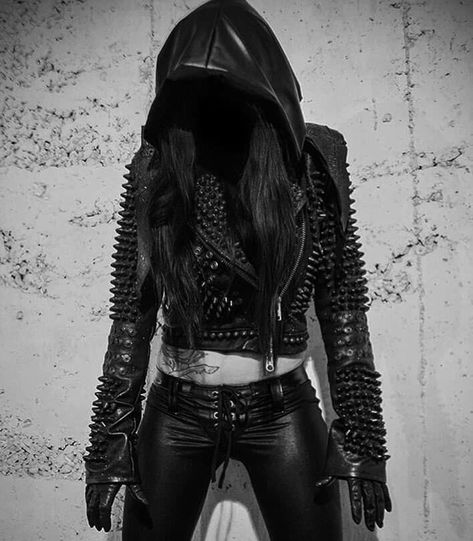 Metal Show Outfit, Black Metal Outfit, Metal Girl Outfit, Heavy Metal Outfit, Sharon Ehman, Black Metal Fashion, Heavy Metal Clothing, Metal Outfit, Looks Adidas