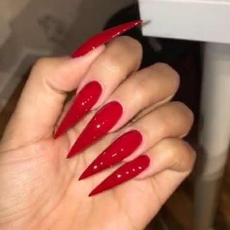 thank you guys for your help! But I really wanted "Competition Red" #lillynails Red Jelly Nails, Red Stiletto Nails, Long Red Nails, Natural Nail Art, Super Cute Nails, Red Acrylic Nails, Red Jelly, Claw Nails, Jelly Nails