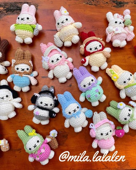 Hello, we are Miffy Bunnies 🐰 Crochet Miffy bunny keychains ❤️ —— Pattern by @bondinbuds Crochet by @milanie.16 #crochet #miffy #crochetmiffy #miffykeychain #handmade #diy Miffy Bunny Crochet, How To Crochet Miffy, Miffy Pouch Crochet, Miffy Crochet Keychain, Miffy Crochet, Miffy Phone Charm, Miffy Keychain, Bunnies Crochet, Miffy Bunny