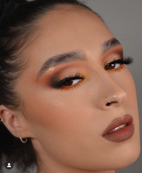 Makeup Social, Makeup Ojos, Orange Makeup, Barbie Makeup, Eye Makeup Pictures, Makeup Class, Eye Makeup Designs, Creative Eye Makeup, Makeup Studio