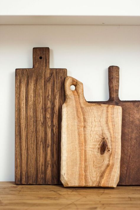 Bamboo Board, Organizing Hacks, Chopping Board, Diy Cleaning Products, Types Of Wood, Kitchen Organization, Gadgets, Diy Projects, Woodworking