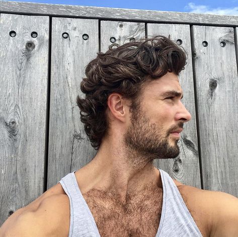 Long Curly Hair Men, Mens Hairstyles Curly, Men's Curly Hairstyles, Mens Haircuts Medium, Gents Hair Style, Men Haircut Curly Hair, Classic Haircut, Mens Hairstyles Thick Hair, Wavy Hair Men