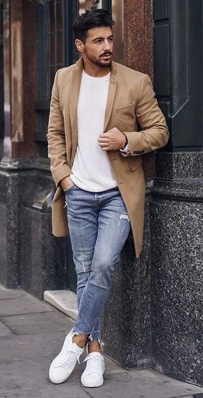 Khaki Coat Outfit Men, Office Old Money, Old Money Fashion, Mens Winter Fashion Outfits, Money Fashion, Stylish Men Casual, Italy Outfits, Traje Casual, Best Mens Fashion